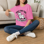 T-Shirt — 'Dale Tiki Tiki! A La Pantalla' Funny Spanish Phone-Press Graphic Tee