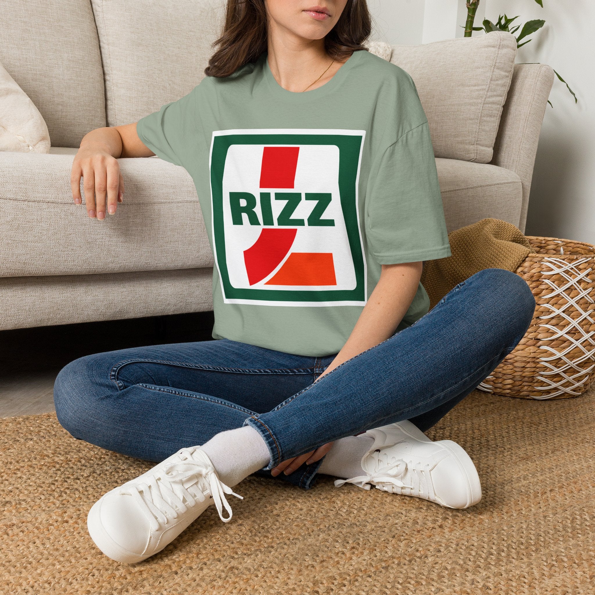 L RIZZ Retro Logo T-Shirt — Vintage-Inspired Streetwear Tee